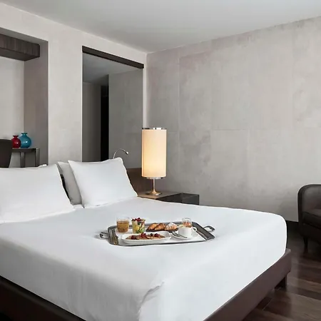 Hyatt Centric 호텔 4*