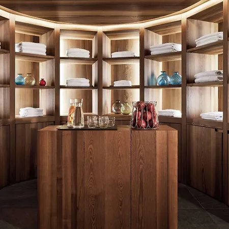 Hyatt Centric Hotel 4*